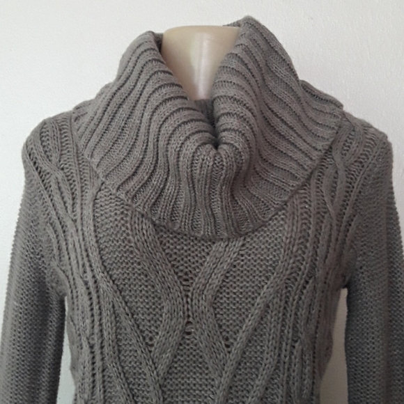 SALE💥$11 Forever 21: Sweater - Picture 2 of 5